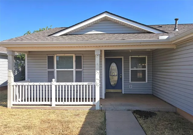 Photo 2 of Single family home for sale at 1701 Nw 150th Terrace, Edmond, OK 73013 | MLS# 1247179 | Listing updated on 2026-09-02