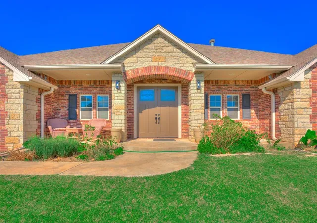 Photo 3 of Single family home for sale at 9393 Bear Crk Rd, Guthrie, OK 73044 | MLS# 1247180 | Listing updated on 2026-09-16