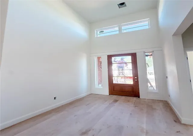 Photo 2 of Sale Pending at 1924 Paseo Pl, Edmond, OK 73034 | MLS# 1247181 | Listing updated on 2026-09-02