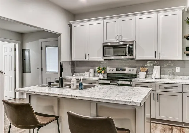 Photo 3 of Single family home for sale at 1214 E Harrison Ave, Guthrie, OK 73044 | MLS# 1247189 | Listing updated on 2026-09-30