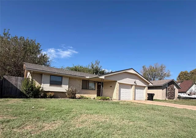 Photo 1 of Single family home for sale at 1501 City Ave, Moore, OK 73160 | MLS# 1247205 | Listing updated on 2026-10-21