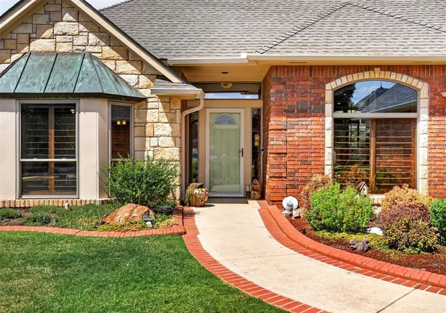 Photo 3 of Single family home for sale at 2621 Nw 151st Street, Edmond, OK 73013 | MLS# 1247212 | Listing updated on 2026-10-02