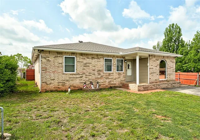 Photo 1 of Single family home for sale at 1827 W Vilas Ave, Guthrie, OK 73044 | MLS# 1247217 | Listing updated on 2026-09-03
