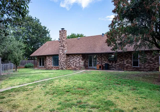 Photo 27 of Sale Pending at 321 Grissom Dr, Elk City, OK 73644 | MLS# 1247229 | Listing updated on 2026-10-14