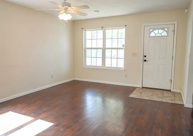 Photo 2 of Single family home for sale at 913 Sw 16th Street, Moore, OK 73160 | MLS# 1247254 | Listing updated on 2026-09-03