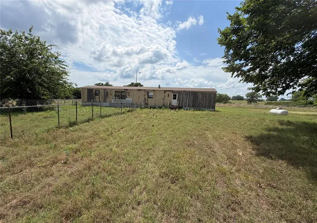 Photo 3 of Sale Pending at 337089 E 850 Road, Chandler, OK 74834 | MLS# 1247261 | Listing updated on 2026-09-24