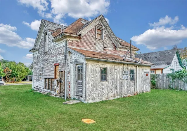 Photo 3 of Single family home for sale at 309 E Walnut St, Altus, OK 73521 | MLS# 1247268 | Listing updated on 2026-09-05