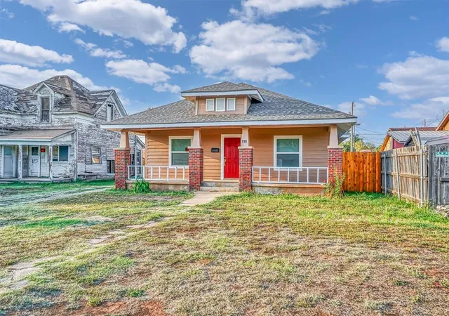 Sale Pending at 311 E Walnut St, Altus, OK 73521 | MLS# 1247274 | Listing updated on 2026-09-13