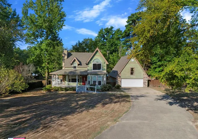 Photo 1 of Single family home for sale at 611 W Circle Dr, Broken Bow, OK 74728 | MLS# 1247275 | Listing updated on 2026-09-25
