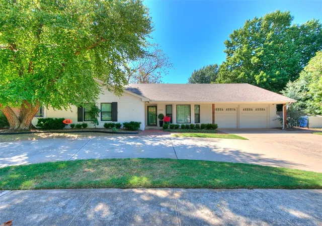 Photo 1 of Single family home for sale at 2502 S Berry Ave, Norman, OK 73072 | MLS# 1247280 | Listing updated on 2026-09-20