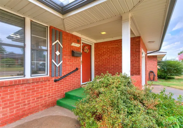Photo 3 of Sale Pending at 3916 Cashion Pl, Oklahoma City, OK 73112 | MLS# 1247288 | Listing updated on 2026-09-16