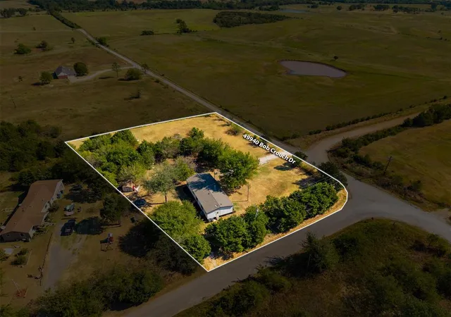 Photo 4 of Single family home for sale at 49940 Bob Crouch Dr, Earlsboro, OK 74840 | MLS# 1247289 | Listing updated on 2026-09-02