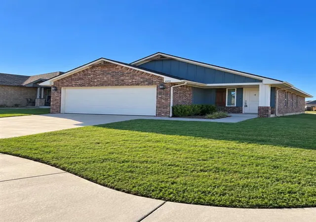 Single family home for sale at 1001 Tarry Town Dr, Chickasha, OK 73018 | MLS# 1247315