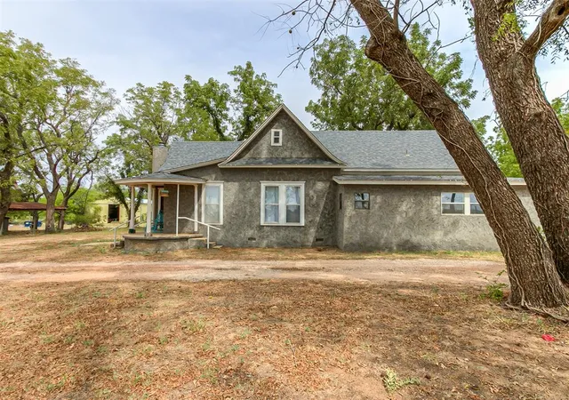 Photo 2 of Single family home for sale at 29693 E 750 Road, Crescent, OK 73028 | MLS# 1247319 | Listing updated on 2026-09-18