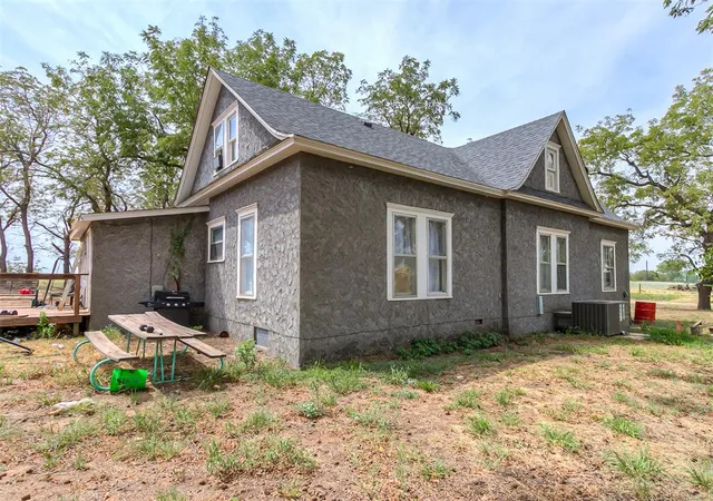 Photo 3 of Single family home for sale at 29693 E 750 Road, Crescent, OK 73028 | MLS# 1247319 | Listing updated on 2026-09-18