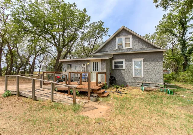 Photo 3 of Single family home for sale at 29693 E 750 Road, Crescent, OK 73028 | MLS# 1247319 | Listing updated on 2026-10-12