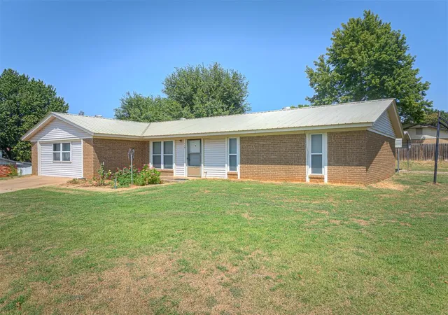 Photo 2 of Single family home for sale at 116 S Cimarron Dr, Perkins, OK 74059 | MLS# 1247324 | Listing updated on 2026-09-25