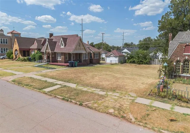 Photo 2 of Sale Pending at 1109 Ne 15th Street, Oklahoma City, OK 73117 | MLS# 1247326 | Listing updated on 2026-09-05