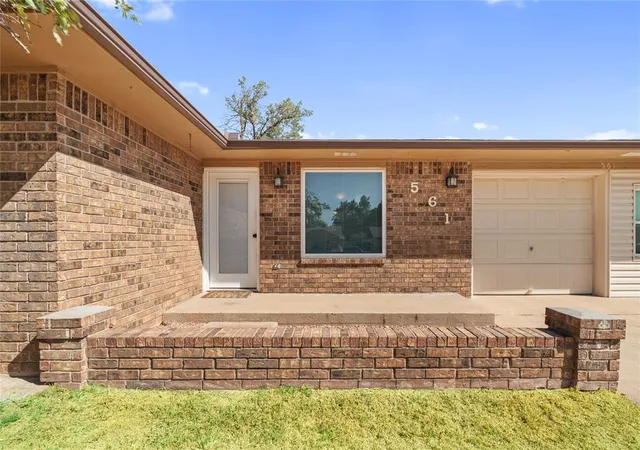 Photo 4 of Single family home for sale at 561 Skyview Dr, Watonga, OK 73772 | MLS# 1247335 | Listing updated on 2026-09-15