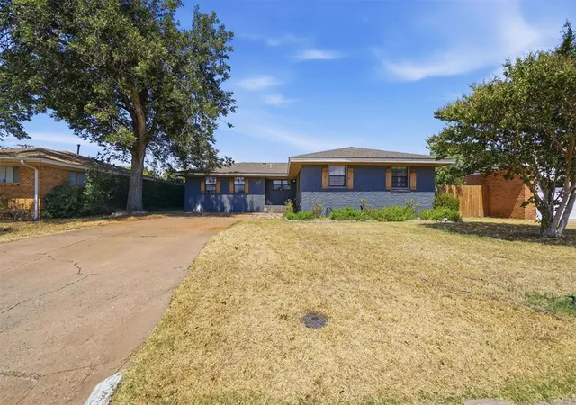 Photo 1 of Single family home for sale at 113 Sumner Dr, Altus, OK 73521 | MLS# 1247347 | Listing updated on 2026-09-04