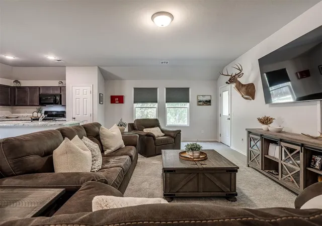 Photo 4 of Single family home for sale at 827 Highgarden Cir, Noble, OK 73068 | MLS# 1247359 | Listing updated on 2026-09-04