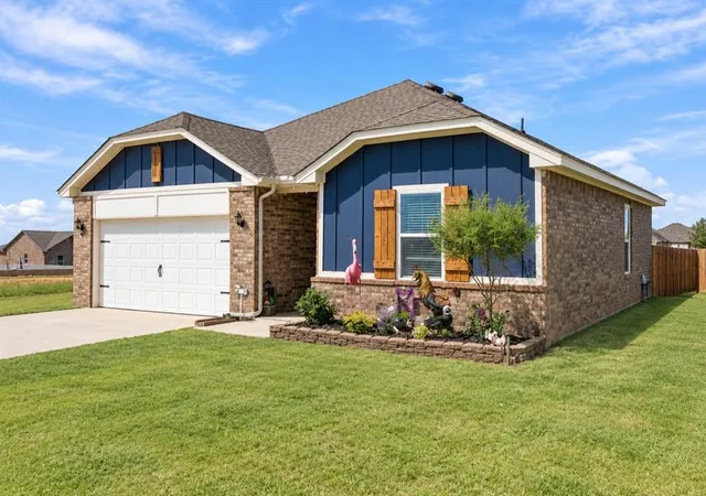 Photo 2 of Single family home for sale at 3441 Manning Farms Blvd, El Reno, OK 73036 | MLS# 1247365 | Listing updated on 2026-10-02