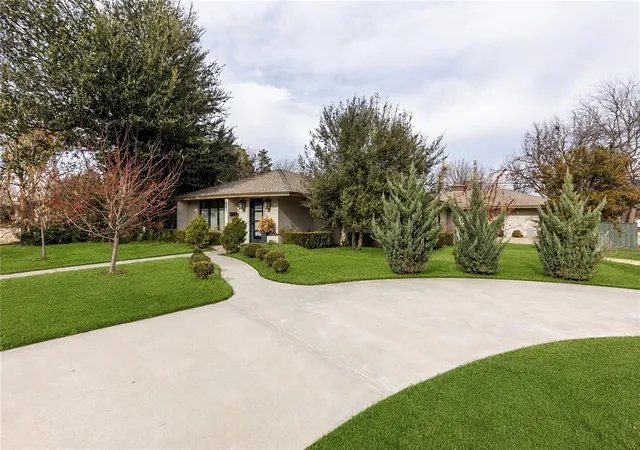 Photo 1 of Single family home for sale at 1801 Westminster Pl, Oklahoma City, OK 73120 | MLS# 1247368 | Listing updated on 2026-09-30