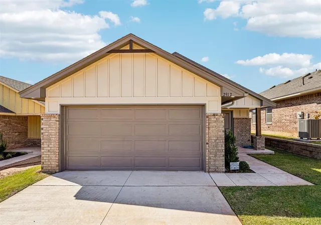 Photo 1 of Single family home for sale at 2912 Nw 196th Place, Edmond, OK 73012 | MLS# 1247379 | Listing updated on 2026-10-07