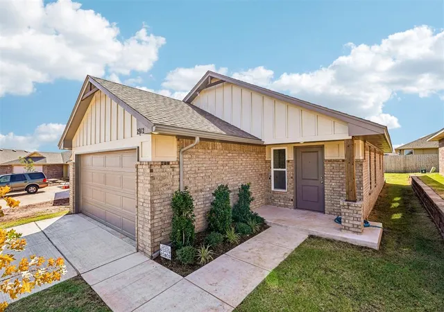 Photo 3 of Single family home for sale at 2912 Nw 196th Place, Edmond, OK 73012 | MLS# 1247379 | Listing updated on 2026-10-07