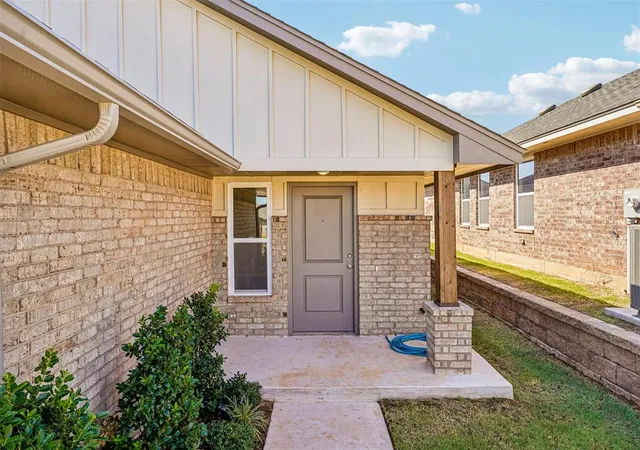 Photo 3 of Single family home for sale at 2912 NW 196th Place, Edmond, OK 73012 | MLS# 1247379 | Listing updated on 2026-10-07