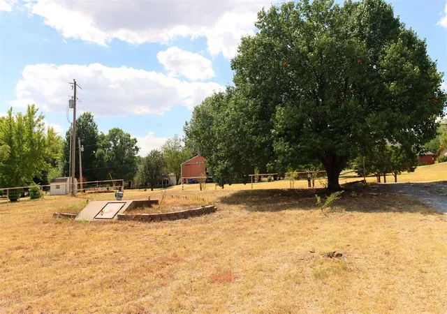 Photo 3 of Sale Pending at 818 Coal Crk Rd, Tuttle, OK 73089 | MLS# 1247386 | Listing updated on 2026-09-04