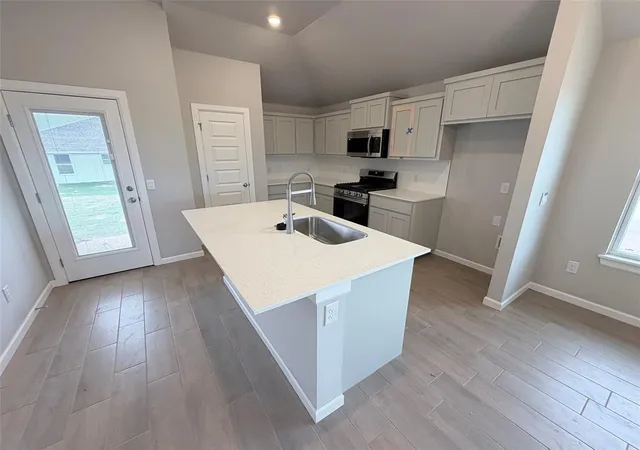 Photo 3 of Single family home for sale at 3028 Nw 196th Street, Edmond, OK 73012 | MLS# 1247387 | Listing updated on 2026-10-20
