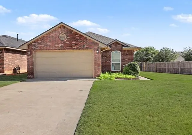 Photo 1 of Single family home for sale at 12372 Sw 6th Street, Yukon, OK 73099 | MLS# 1247388 | Listing updated on 2026-09-23