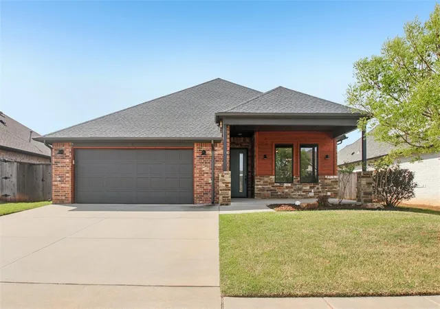 Photo 1 of Sale Pending at 512 Mosswood Rd, Norman, OK 73069 | MLS# 1247399 | Listing updated on 2026-09-26