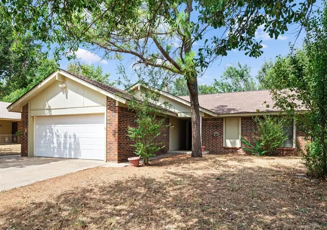 Photo 1 of Single family home for sale at 10325 Exter Ave, Yukon, OK 73099 | MLS# 1247402 | Listing updated on 2026-09-03