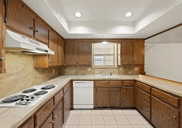 Photo 3 of Single family home for sale at 10325 Exter Ave, Yukon, OK 73099 | MLS# 1247402 | Listing updated on 2026-09-22