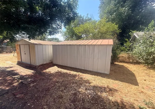 Photo 13 of Single family home for sale at 406 W Virginia Ave, Anadarko, OK 73005 | MLS# 1247407 | Listing updated on 2026-09-12