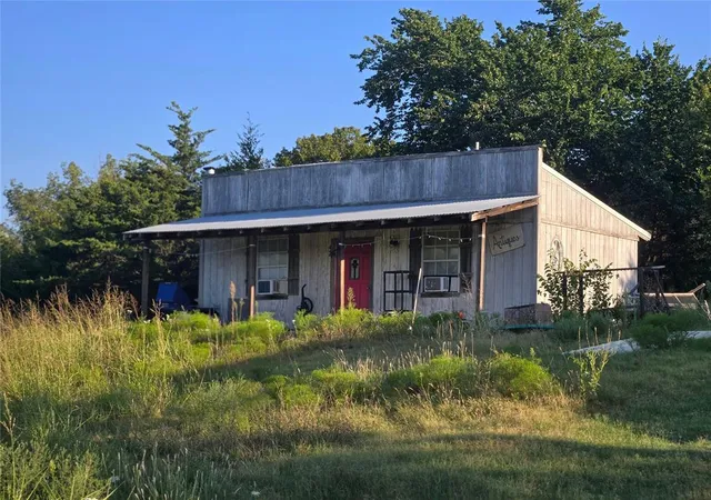 Photo 3 of Single family home for sale at 4760 E Bender Rd, Newkirk, OK 74647 | MLS# 1247410 | Listing updated on 2026-09-03