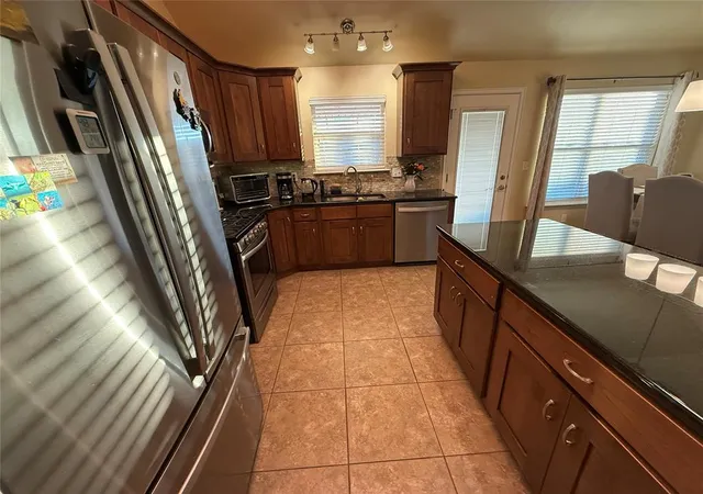 Photo 4 of Single family home for sale at 2220 Crooked Oak Dr, Shawnee, OK 74804 | MLS# 1247426 | Listing updated on 2026-09-04