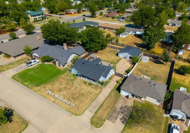 Photo 3 of Sale Pending at 24 E Midland St, Shawnee, OK 74804 | MLS# 1247428 | Listing updated on 2026-09-04