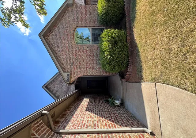 Photo 1 of Sale Pending at 10700 Sw 36th Street, Yukon, OK 73099 | MLS# 1247438 | Listing updated on 2026-09-05