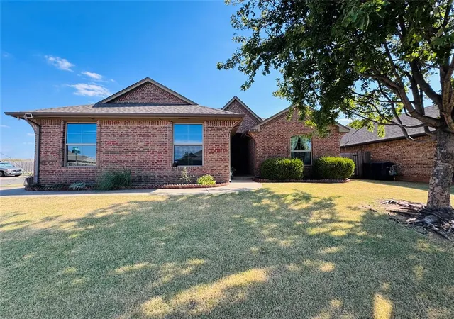 Photo 2 of Sale Pending at 10700 Sw 36th Street, Yukon, OK 73099 | MLS# 1247438 | Listing updated on 2026-09-05
