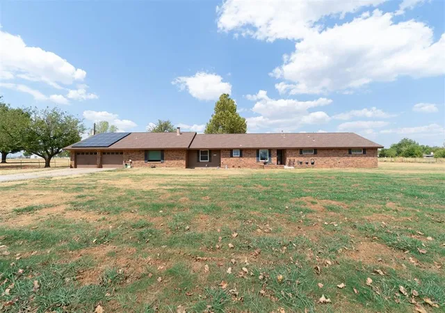 Photo 1 of Single family home for sale at 1005 W Franklin Rd, Norman, OK 73069 | MLS# 1247440 | Listing updated on 2026-09-17