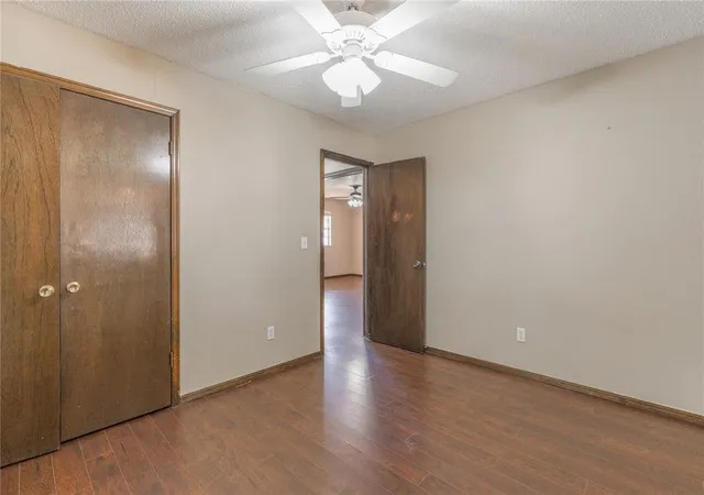 Photo 35 of Sale Pending at 915 Delmar Cir, Moore, OK 73160 | MLS# 1247442 | Listing updated on 2026-10-21