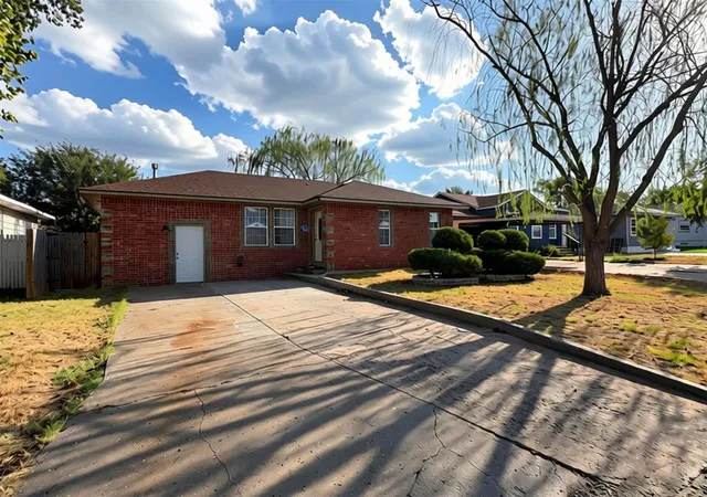 Photo 1 of Single family home for sale at 120 Thornton Ln, Elk City, OK 73644 | MLS# 1247444 | Listing updated on 2026-09-02