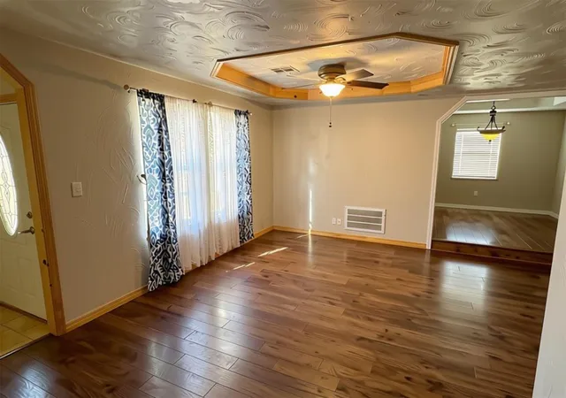 Photo 2 of Single family home for sale at 120 Thornton Ln, Elk City, OK 73644 | MLS# 1247444 | Listing updated on 2026-09-02