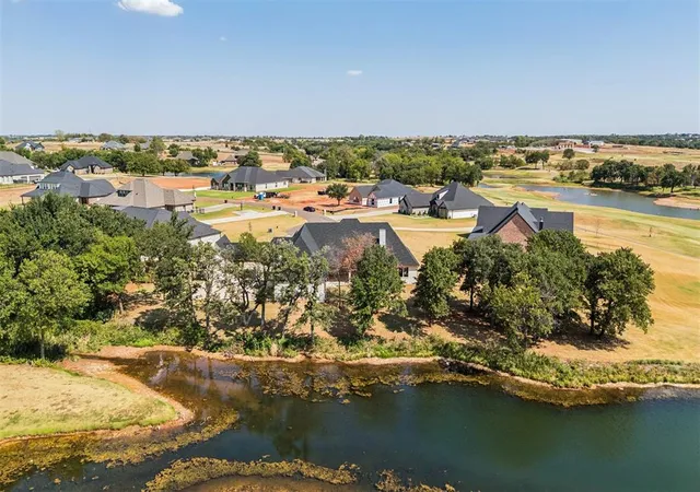 Photo 2 of Sale Pending at 2297 Summit Cir, Blanchard, OK 73010 | MLS# 1247448 | Listing updated on 2026-10-13