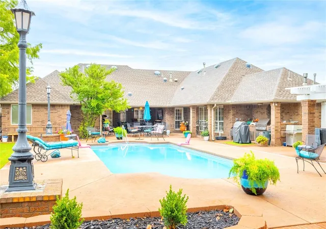 Photo 4 of Single family home for sale at 107 Clubhouse Dr, Elk City, OK 73644 | MLS# 1247449 | Listing updated on 2026-09-03