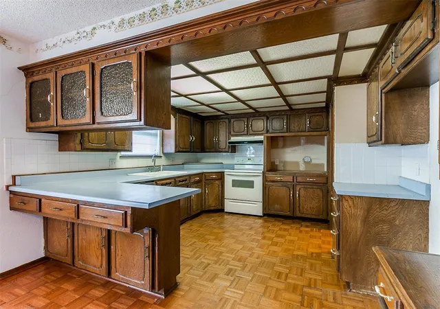 Photo 2 of Single family home for sale at 8225 Nw 100th Street, Oklahoma City, OK 73162 | MLS# 1247467 | Listing updated on 2026-10-16