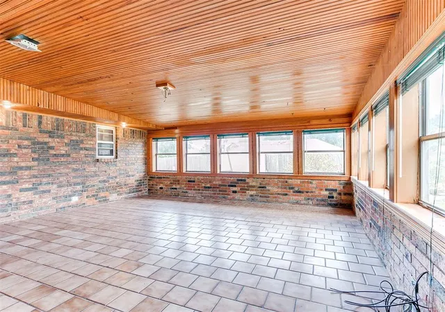 Photo 3 of Single family home for sale at 8225 Nw 100th Street, Oklahoma City, OK 73162 | MLS# 1247467 | Listing updated on 2026-10-16